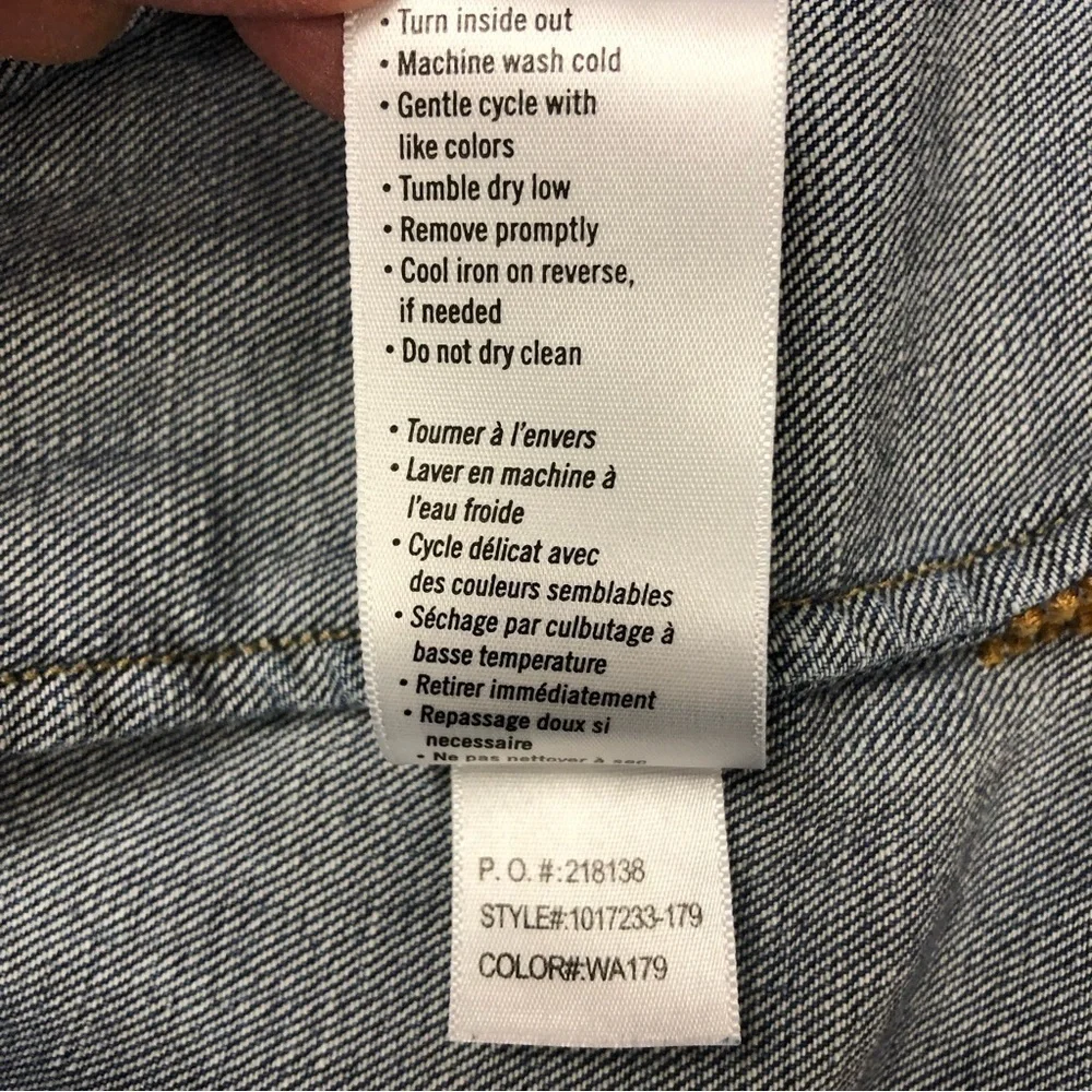 Paige Vermont medium wash denim jean jacket Medium lightly distressed - Picture 6 of 14